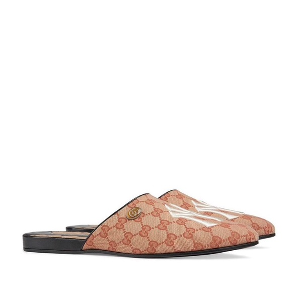 GUCCI X MLB NY YANKEES MONOGRAM SLIPPERS - Picture 5 of 8